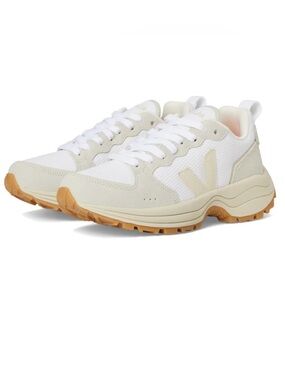 Women’s Veja Venturi Sneakers, size 7 US/38 EU!